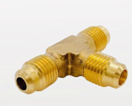 Штуцер тройник 1/4"SAE (T2-4) Штуцер тройник 1/4"SAE (T2-4)